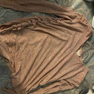 Pink long sleeve design on sides